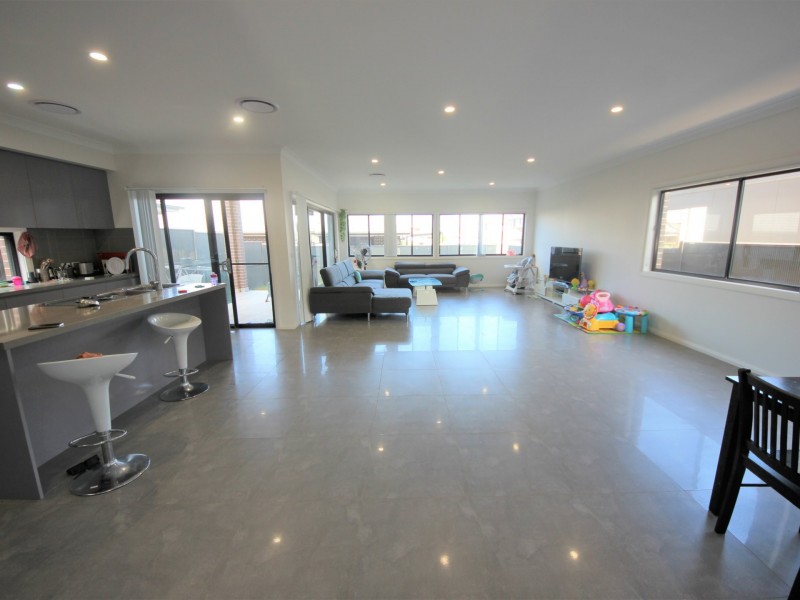 40 Liddiard Street, Ropes Crossing NSW 2760