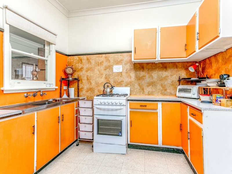 27 Palmerston Rd, Mount Druitt NSW 2770