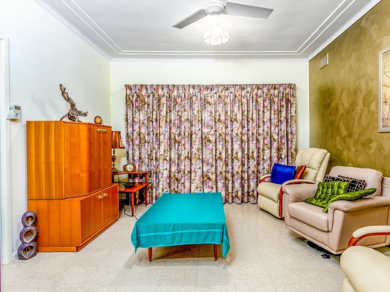 27 Palmerston Rd, Mount Druitt NSW 2770