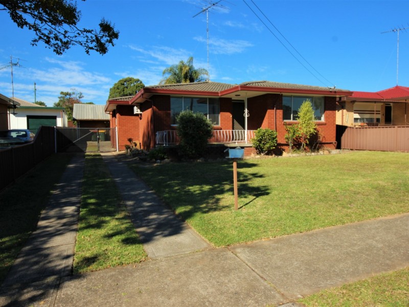 33 Superior Avenue, Seven Hills NSW 2147