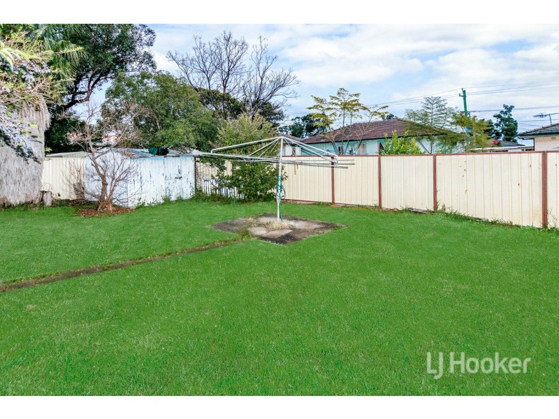 22 Aitape Crescent, Whalan NSW 2770