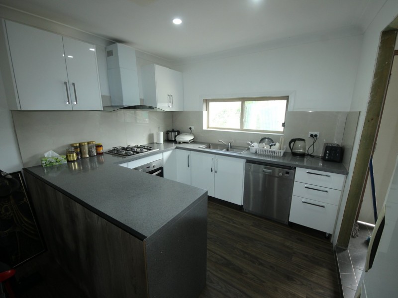 1 Basilisk Place, Whalan NSW 2770