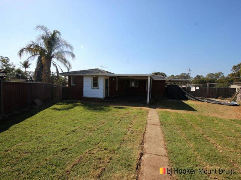 33 Captain Cook Drive, Willmot NSW 2770