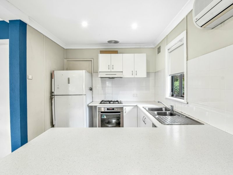 8 Salamaua Road, Whalan NSW 2770