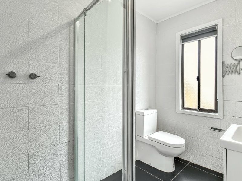 8 Salamaua Road, Whalan NSW 2770