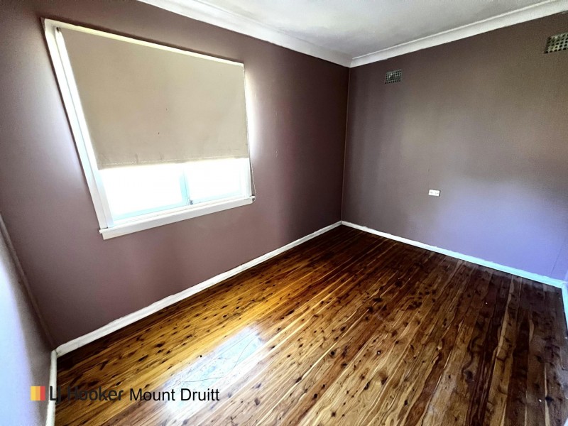 36 Wangaroa Crescent, Lethbridge Park NSW 2770