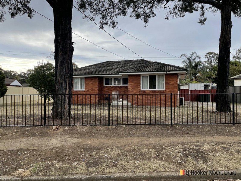 36 Wangaroa Crescent, Lethbridge Park NSW 2770