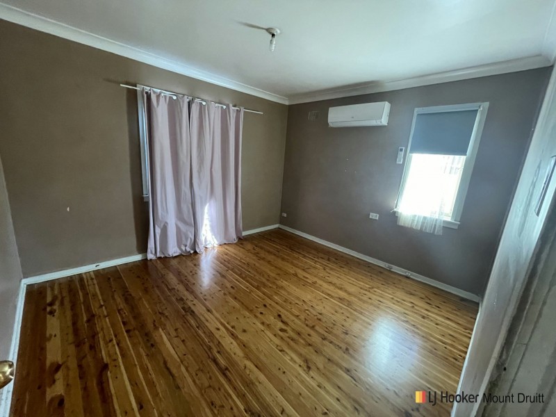 36 Wangaroa Crescent, Lethbridge Park NSW 2770