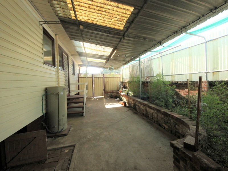 77 Manila Road, Lethbridge Park NSW 2770