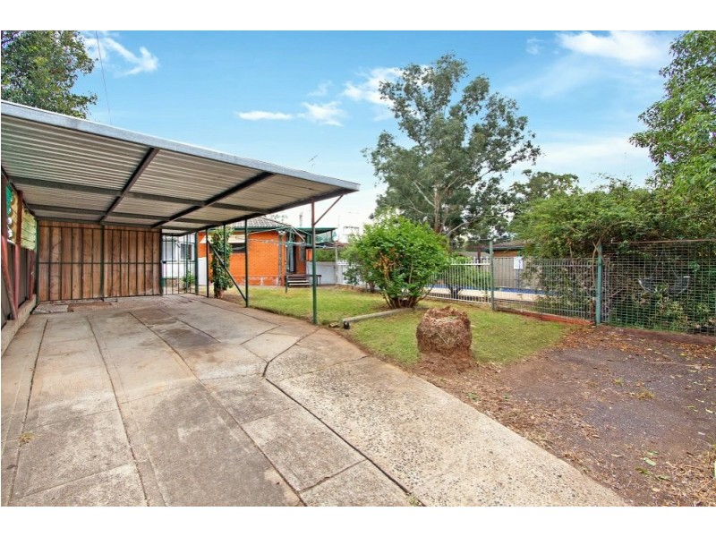 2 Weisel Place, Willmot NSW 2770