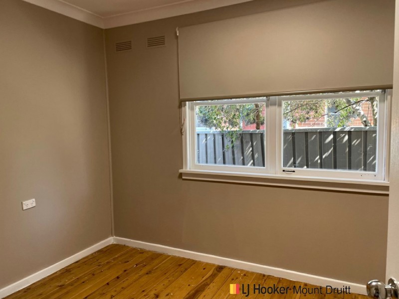 42 Manila Road, Lethbridge Park NSW 2770