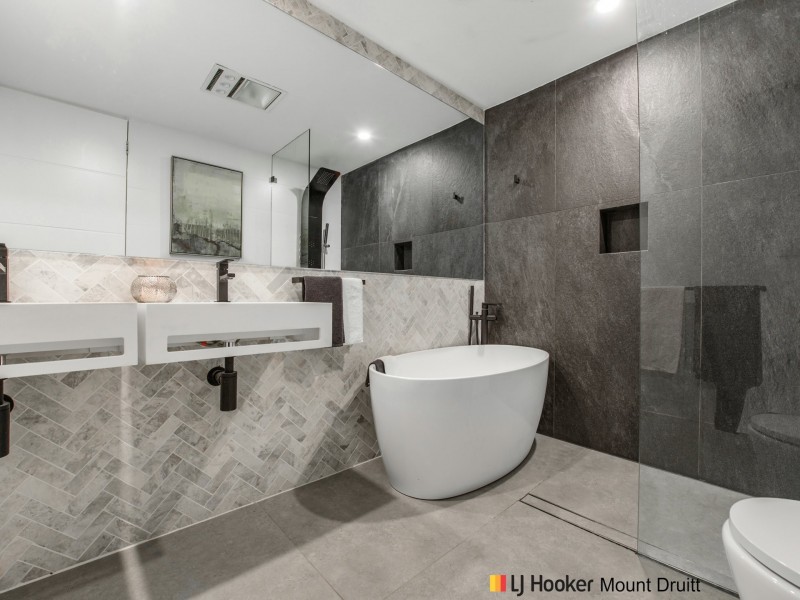 5 Isles Place, Plumpton NSW 2761