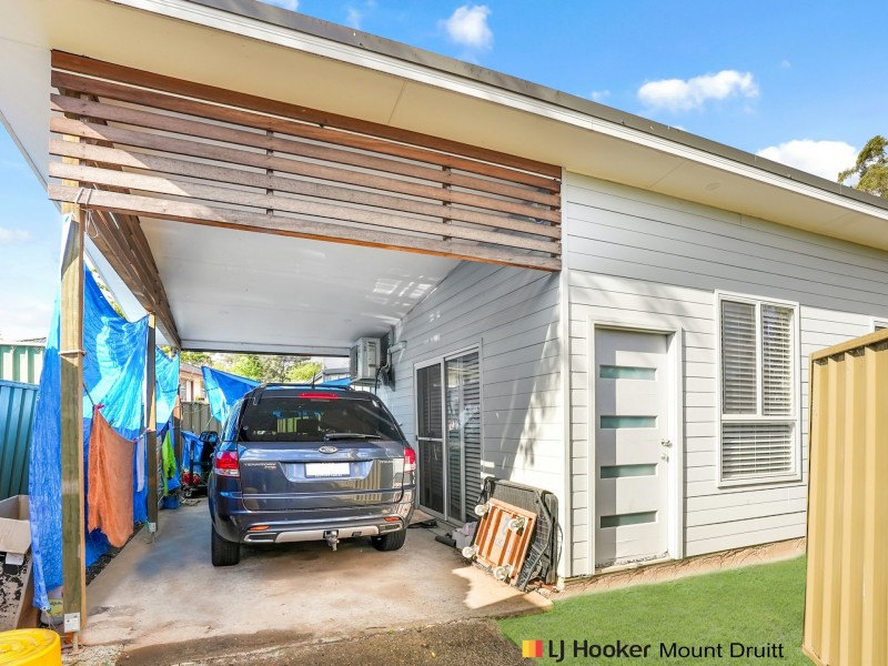 10 & 10a Tairora Street, Whalan NSW 2770