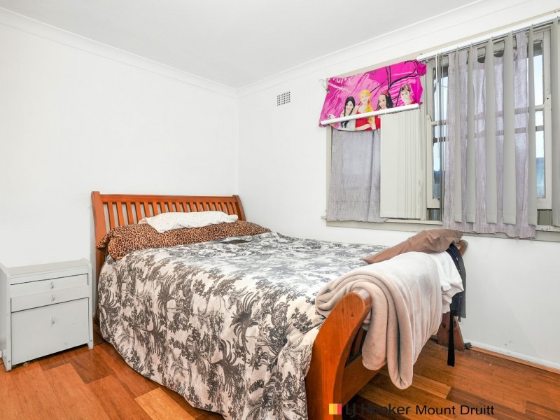 10 & 10a Tairora Street, Whalan NSW 2770