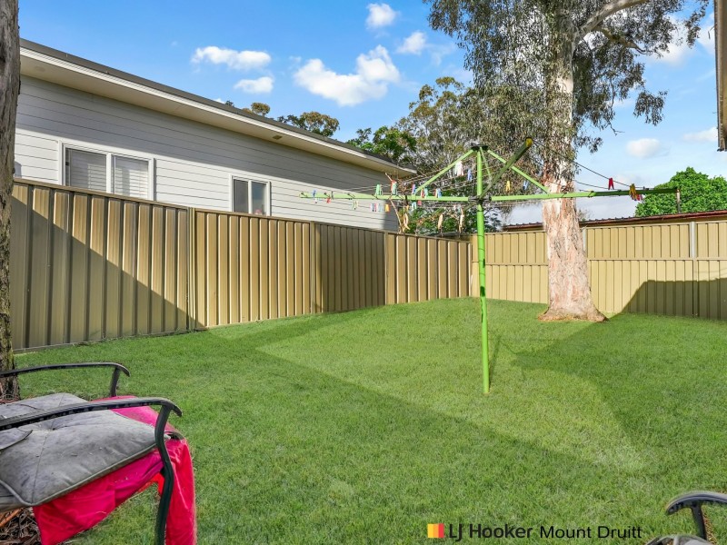 10 & 10a Tairora Street, Whalan NSW 2770