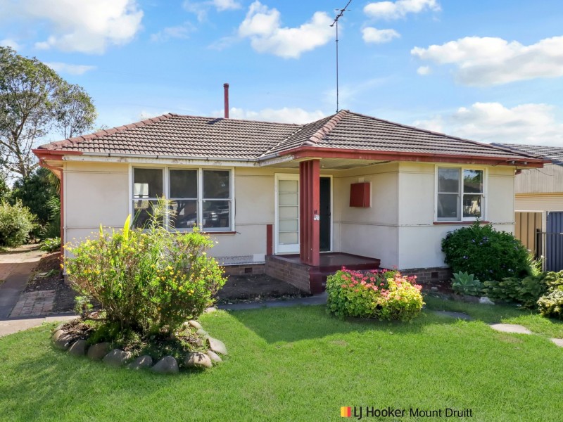 18 Finisterre Avenue, Whalan NSW 2770