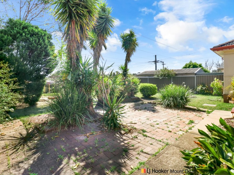 18 Finisterre Avenue, Whalan NSW 2770