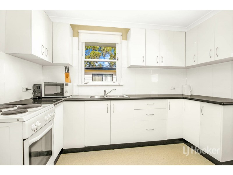 42 Manila Road, Lethbridge Park NSW 2770