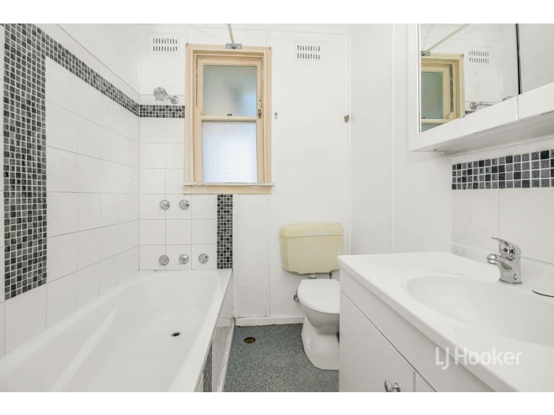 42 Manila Road, Lethbridge Park NSW 2770