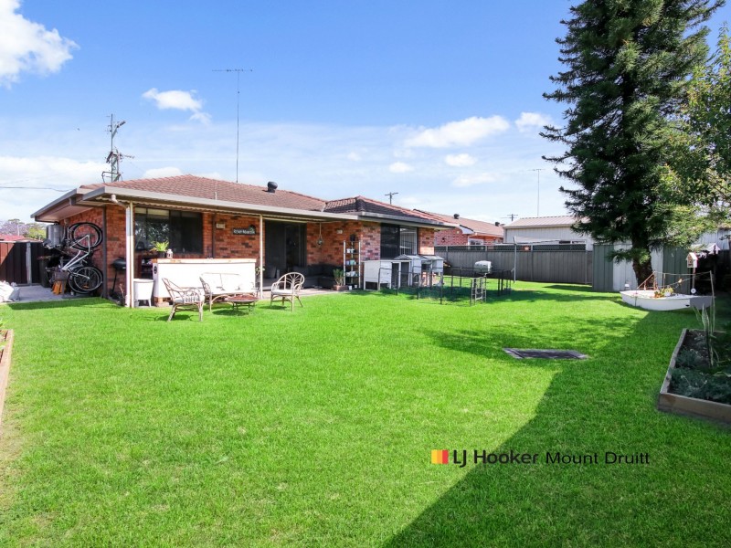 6 Kew Place, Dharruk NSW 2770