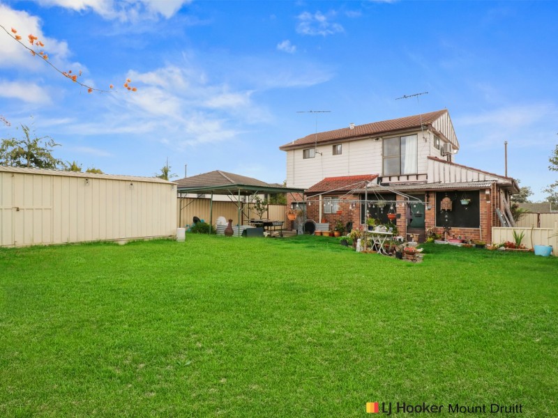 16 Bulolo Drive, Whalan NSW 2770