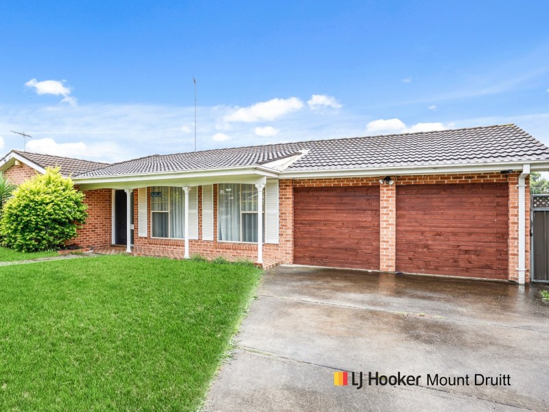 8 Kew Place, Dharruk NSW 2770