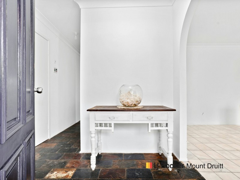 8 Kew Place, Dharruk NSW 2770