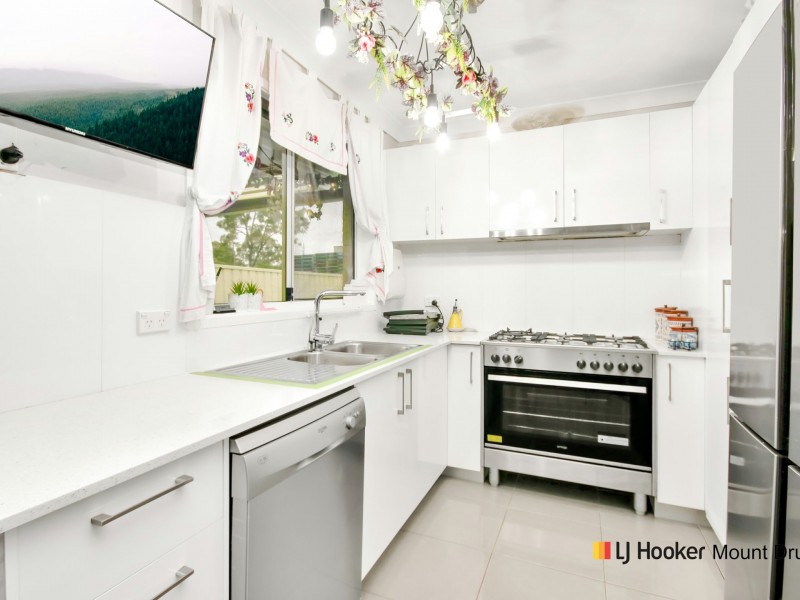 15 Blueberry Drive, Colyton NSW 2760