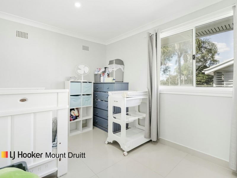 52 & 52a Roebuck Crescent, Willmot NSW 2770