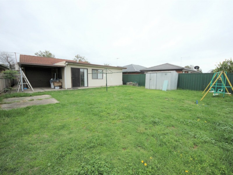 33 Dryden Avenue, Oakhurst NSW 2761