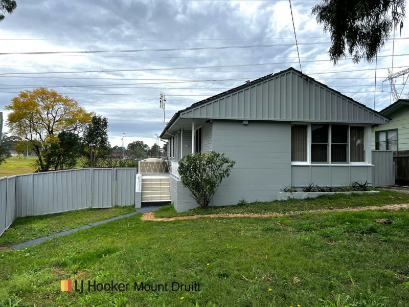 46 Tarawa Rd, Lethbridge Park NSW 2770