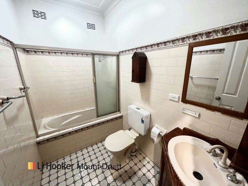 30 Balbeek Ave, Blacktown NSW 2148