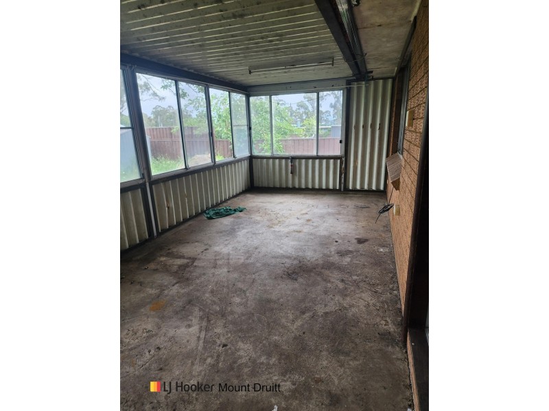 6 Chilaw Ave, St Marys NSW 2760