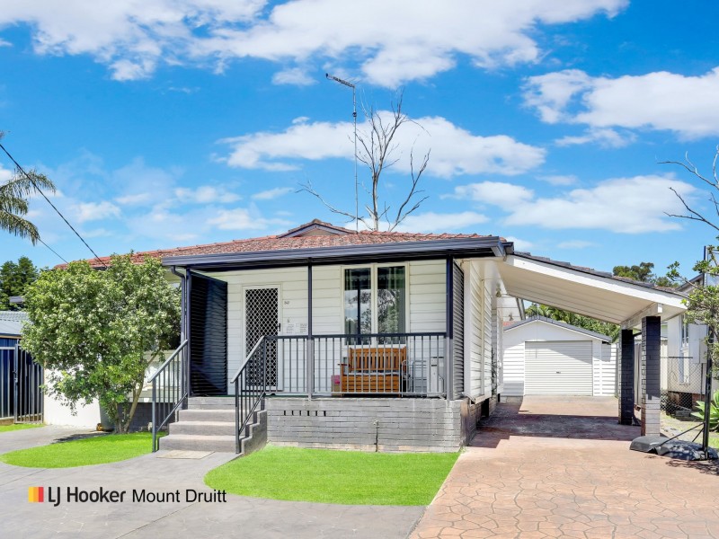 242 Woodstock Ave, Whalan NSW 2770