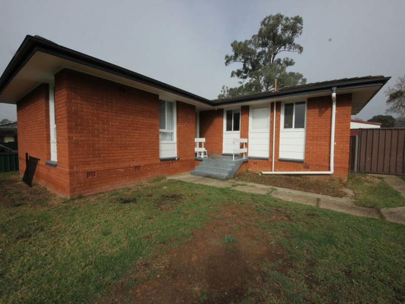 52 Roebuck Crescent, Willmot NSW 2770