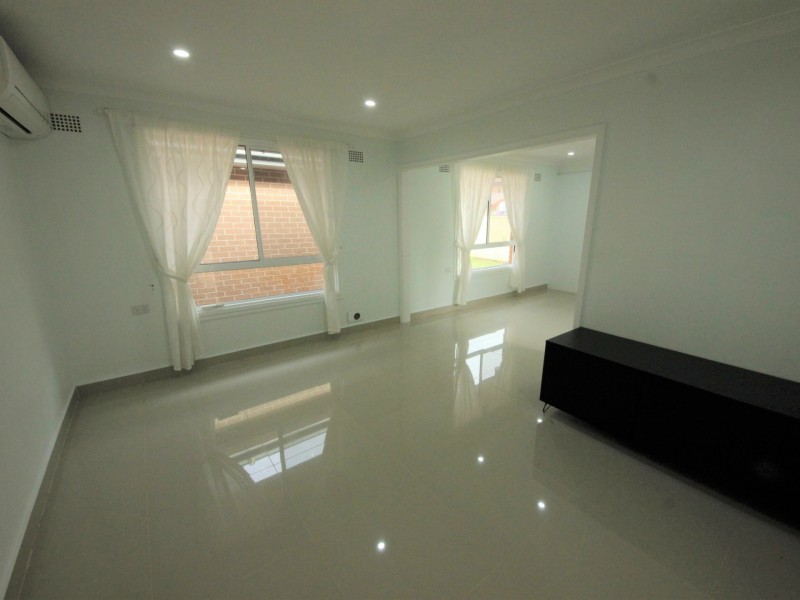 52 Roebuck Crescent, Willmot NSW 2770