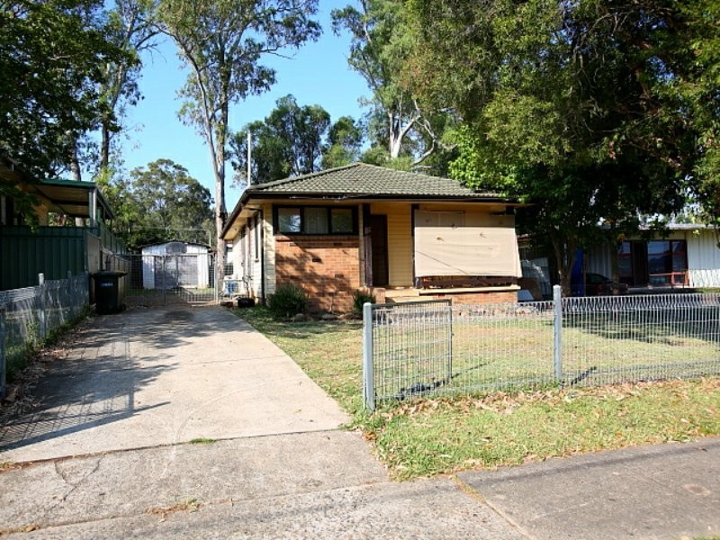 10 Tairora Street, Whalan NSW 2770