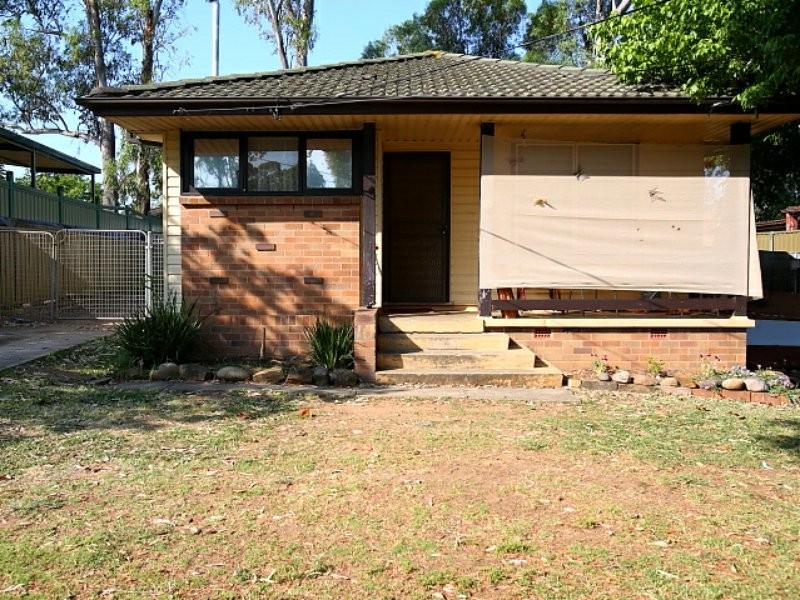 10 Tairora Street, Whalan NSW 2770