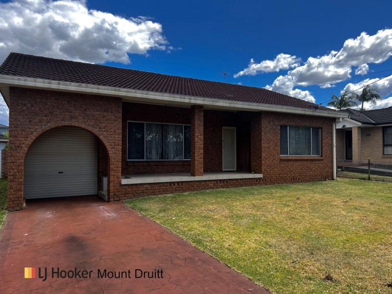64 Canberra St, Oxley Park NSW 2760