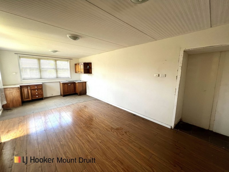 64 Canberra St, Oxley Park NSW 2760