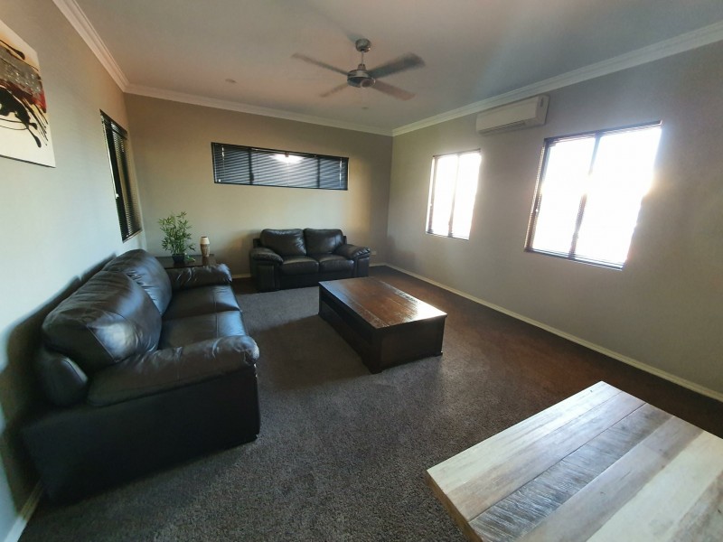 18 Ridge Elbow, Nickol WA 6714