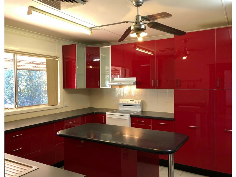 524 Lockyer Avenue, Paraburdoo WA 6754