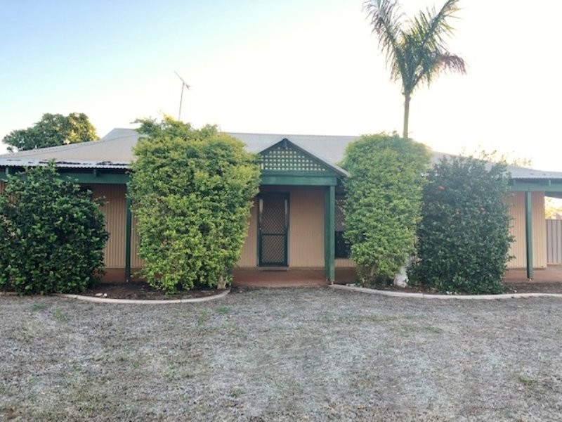 2 Mcwhirter Way, Baynton WA 6714