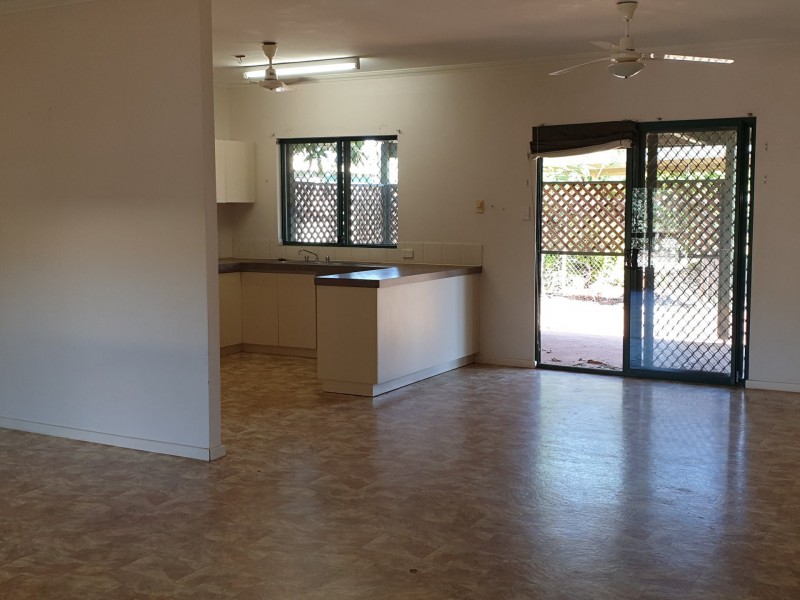 2 Mcwhirter Way, Baynton WA 6714