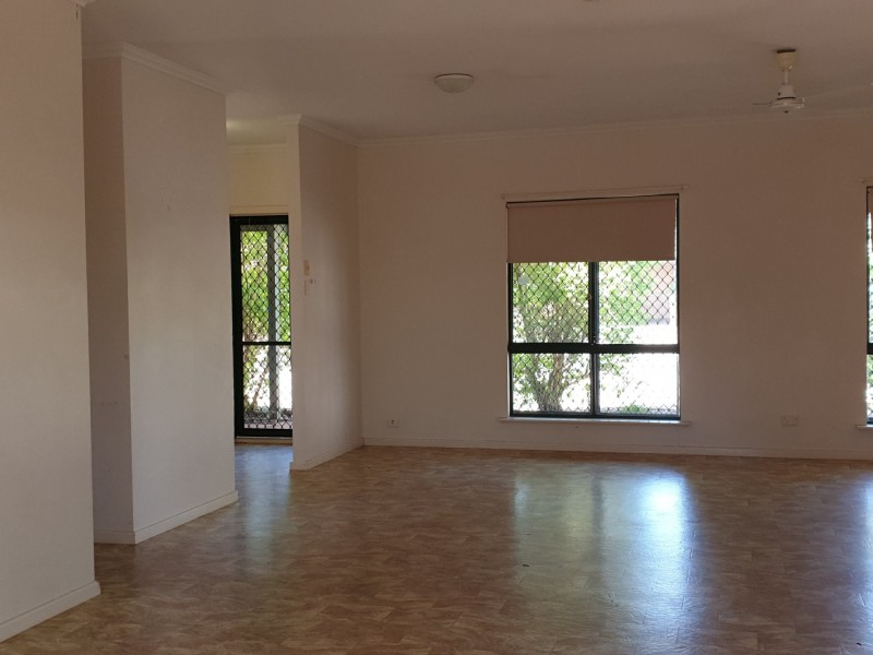 2 Mcwhirter Way, Baynton WA 6714