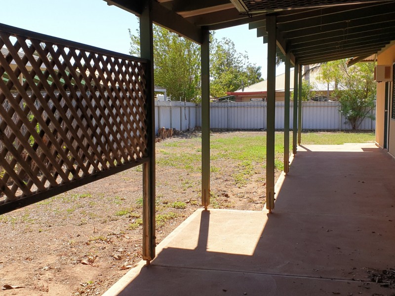 2 Mcwhirter Way, Baynton WA 6714