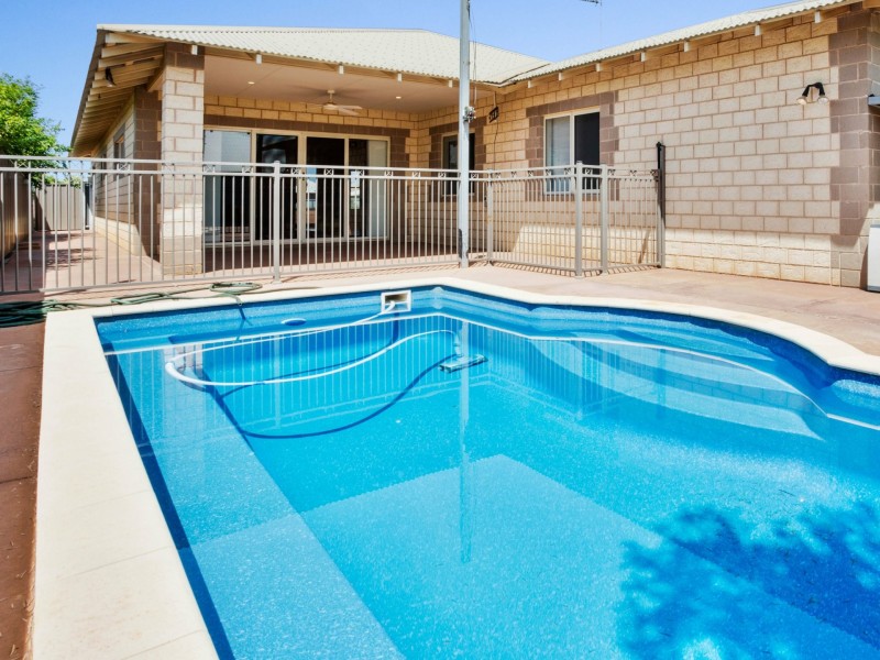 10 Brolga Meander, Nickol WA 6714