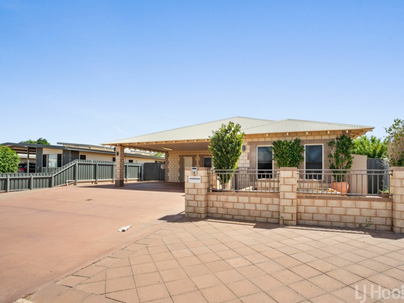 10 Brolga Meander, Nickol WA 6714