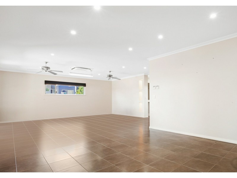 10 Brolga Meander, Nickol WA 6714