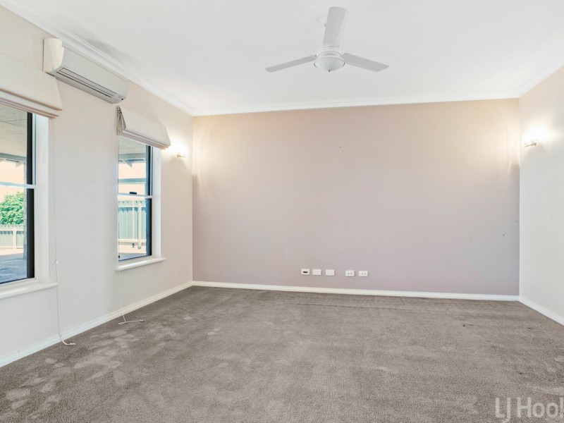 10 Brolga Meander, Nickol WA 6714